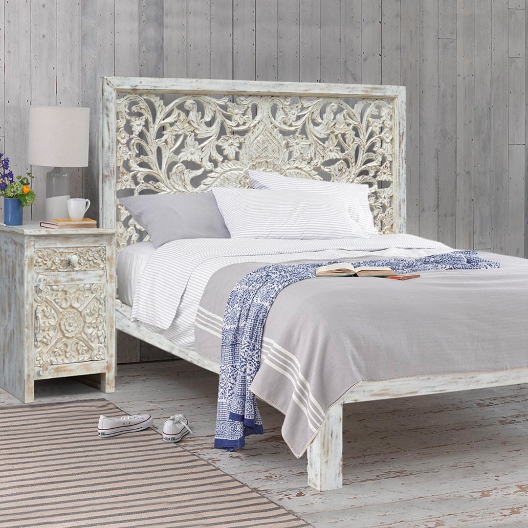 meble indyjskie, meble kolonialne, meble orientalne, meble drewniane, łóżko białe