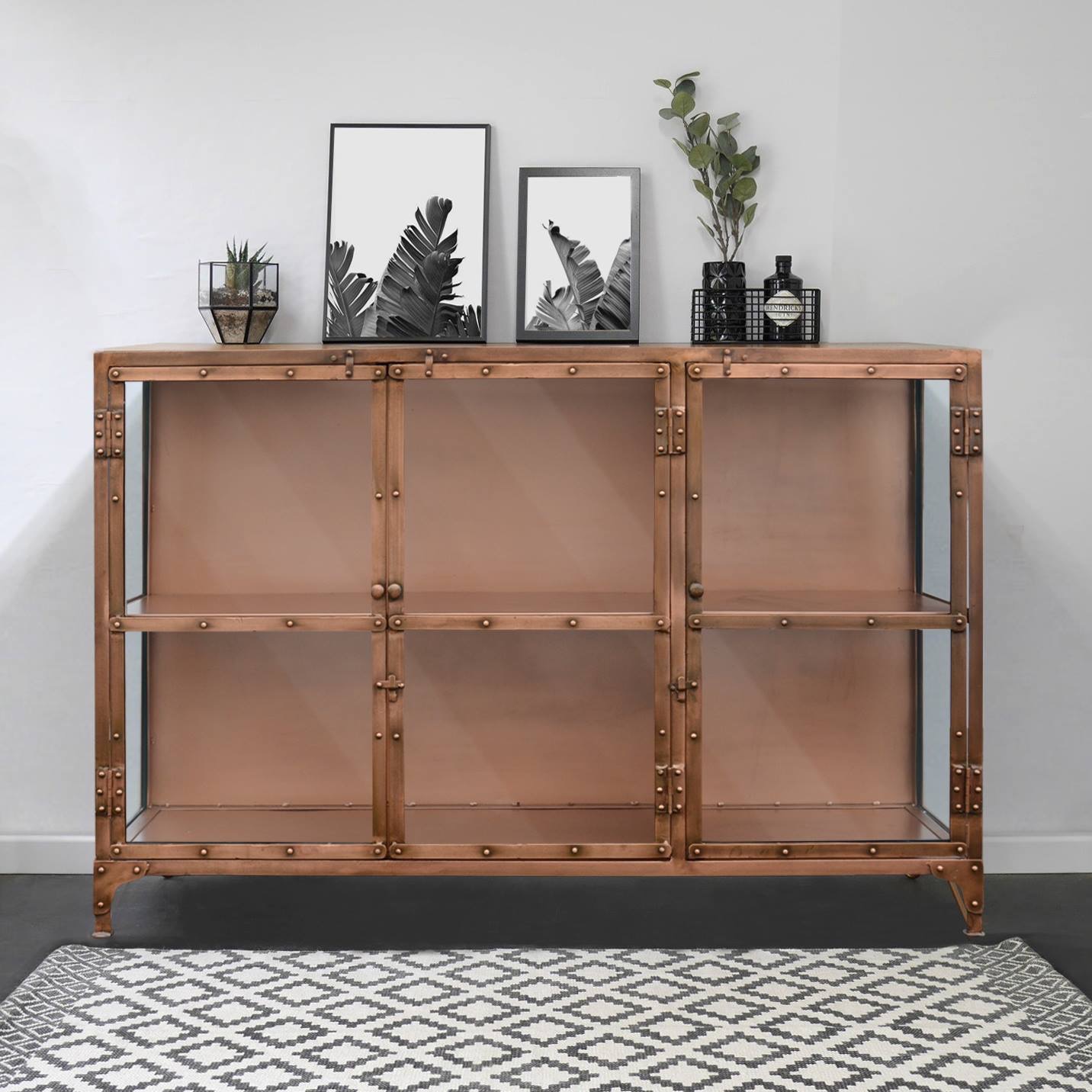 meble loftowe metalowe komoda witryna copper mosiadz salon industrialny