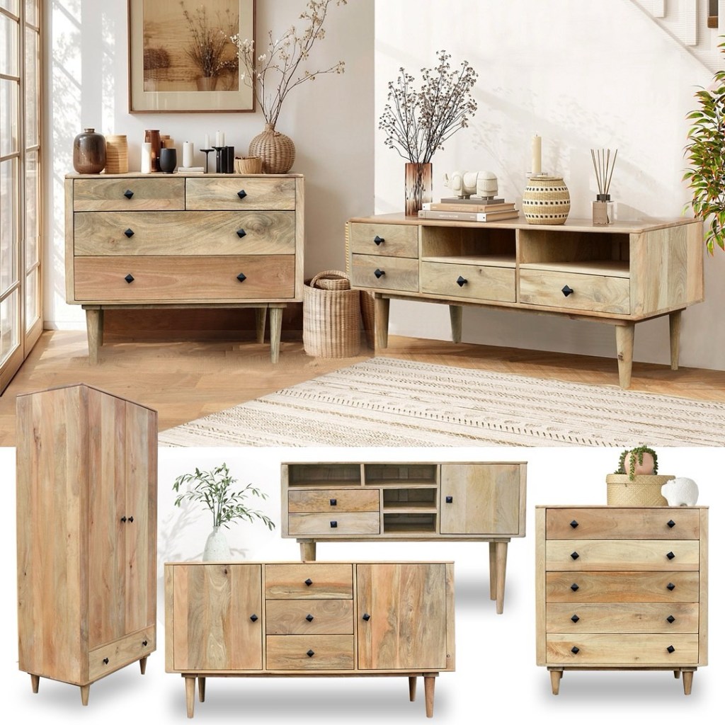 Drewniana komoda w stylu boho z litego drewna mango, ozdobiona rzeźbionymi frontami i naturalnym wykończeniem, eksponowana w jasnym, przytulnym wnętrzu.