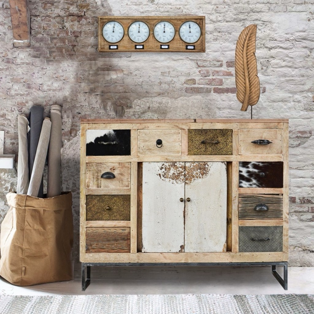 Komoda WESTPORT z litego drewna mango w stylu indyjskim i vintage – unikalny mebel drewniany z różnorodnymi szufladami, idealny do salonu i jadalni.